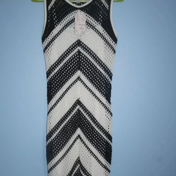 Willow & Wind Black & Ivory Sleeveless Crochet Dress with White Lining Size Sm - Picture 9 of 16